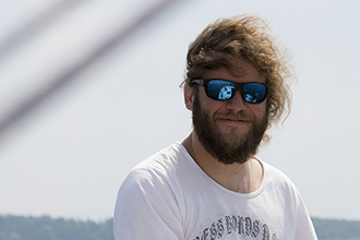 Instruktorzy chodzili uśmiechnięci.